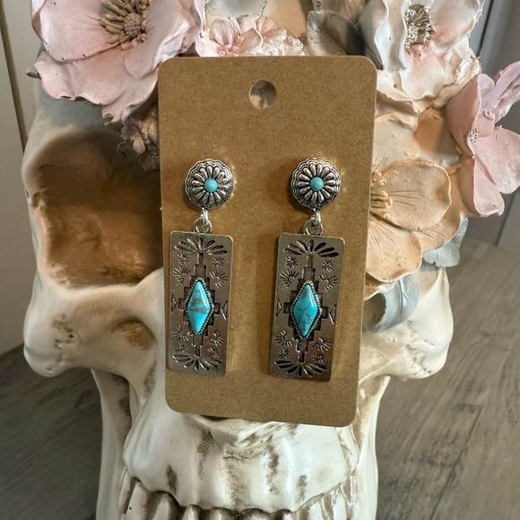 Silver Plated and Turquoise Howlite Dangle Earrings - Picture 1 of 3